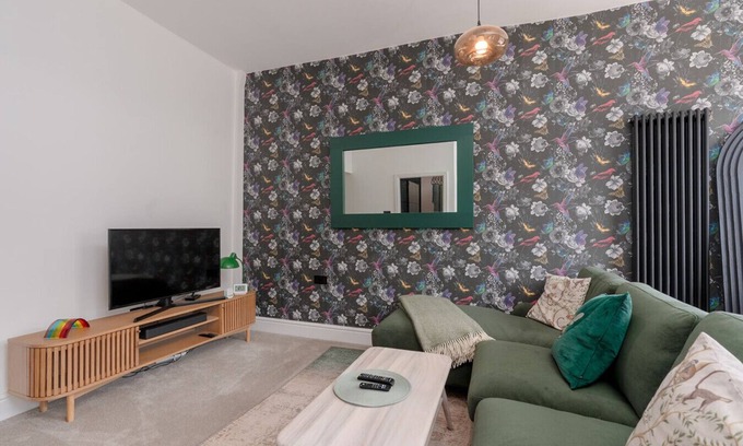 Todmorden House | Mulberry Boutique Stay – Ground Floor - Tod - Near Hebden Bridge