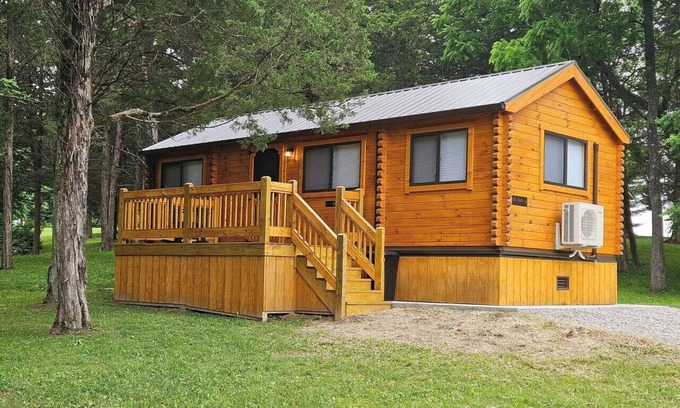 Madison Cabin | Mulberry Cabin at Lost Trails