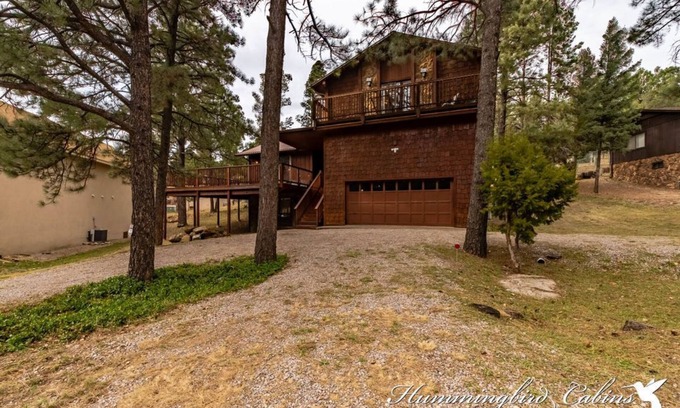 Ruidoso Cabin | Mule Deer Lodge with Hot Tub