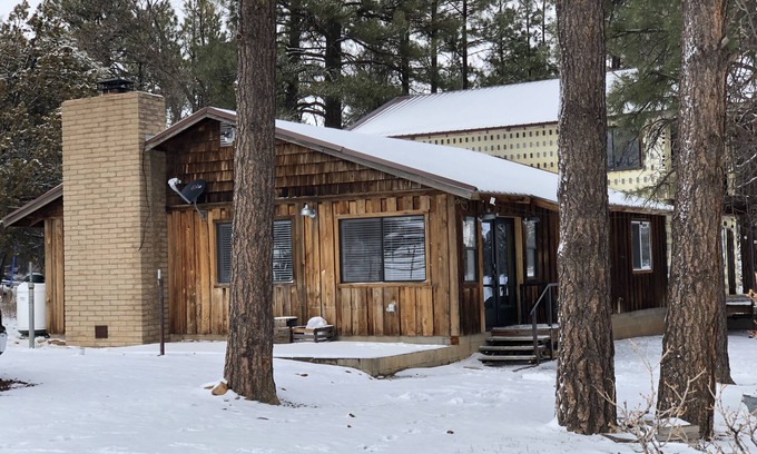 Pinedale Cabin | Multi-Family Northern Cabin Retreat