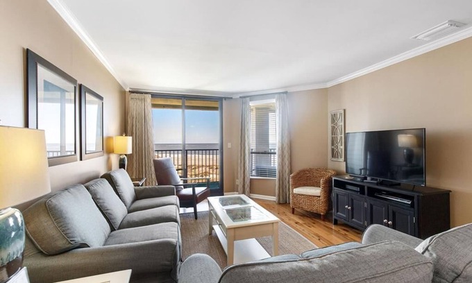 Isle of Palms Condo | Multi-Room Panoramic Oceanfront Views, Community pool - 505 Summerhouse