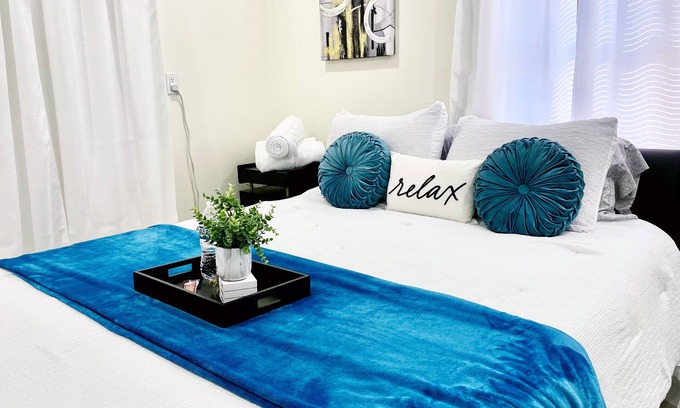 Utica Apartment | Multiple House 10 People WI-FI Central Utica NY.