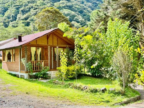 Banos de Agua Santa Ski Chalet | Munay Wasi by Hospedaje Puntzán