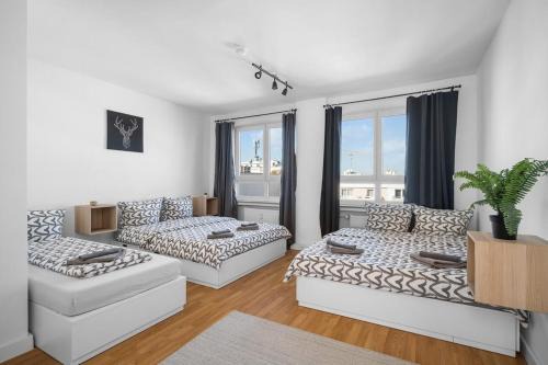Ludwigsvorstadt-Kliniken Apartment | Munich Gem - 2 Bedroom Alpine View Tranquility