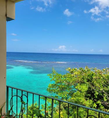 Ocho Rios Apartment | Munzels boho beach retreat