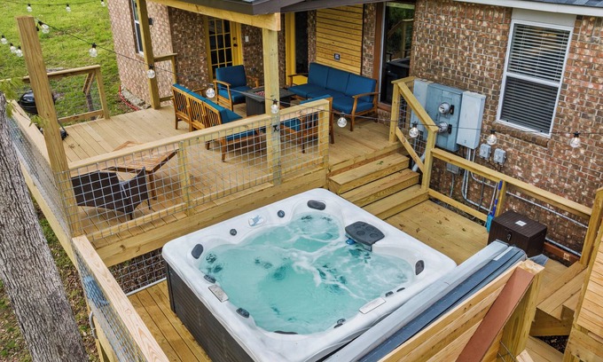 Bentonville House | Mural House B : North Bentonville On The Trails
