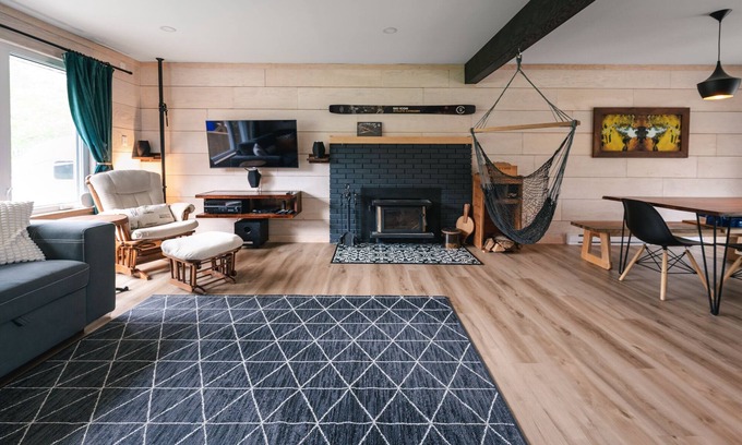 Murdochville House | Murdoch Beach House - Fireplace and Sauna