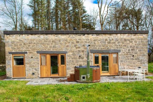 Llanddaniel Fab House | Murmur y Coed