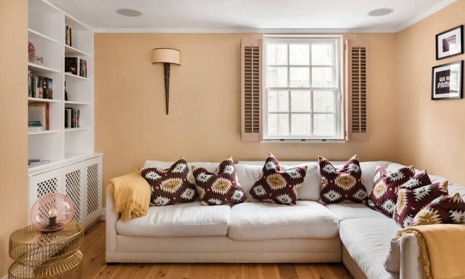 Bath House | Murphy's House Central Townhouse W/courtyard