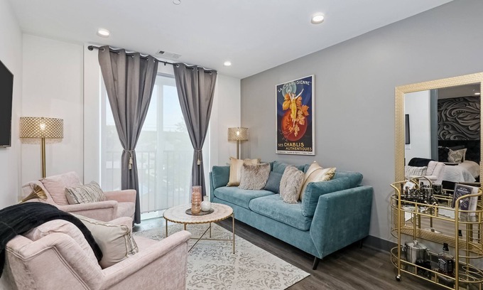 Rolling Mill Hill Condo | Muse | Classy downtown condo with AC, rooftop lounge & fitness room