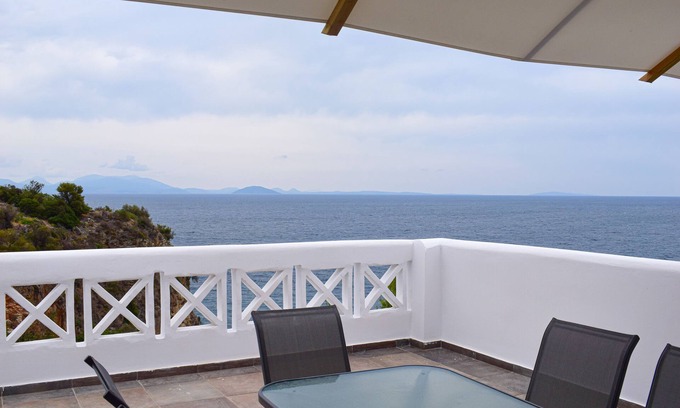 Astros Apartment | Muses Seaside Villas