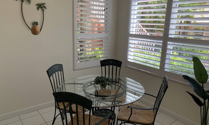 Naples Condo | Must see! Falling Waters, Naples, Florida