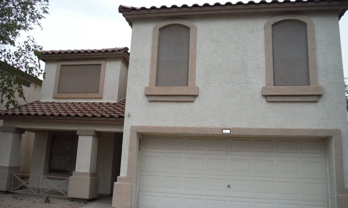 Avondale House | MVP Manor for your Grand Slam Getaway! Centrally located home base!
