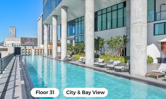 Downtown Miami Apartment | MVR 5 Star Views in Miamis Best Location