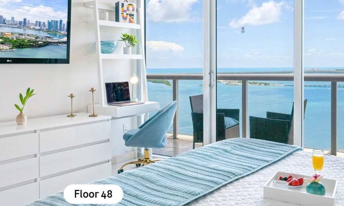 Downtown Miami Apartment | MVR - Designer Stay in Sky-High Tower