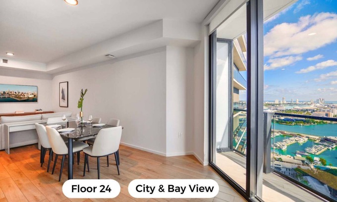 Downtown Miami Apartment | MVR Stay Steps away from Everything Downtown