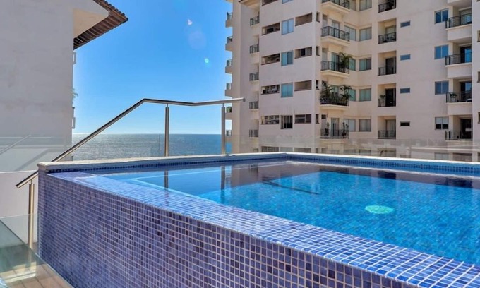 Emiliano Zapata Apartment | Bright 2BR -Private Balcony - Rooftop Pool