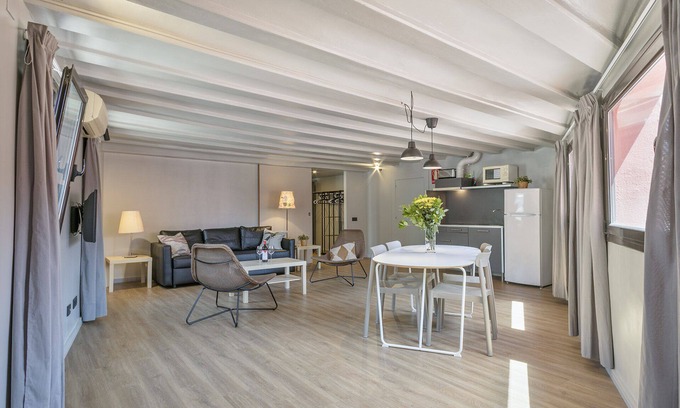 Gothic Quarter Apartment | My Address in Plaza Real