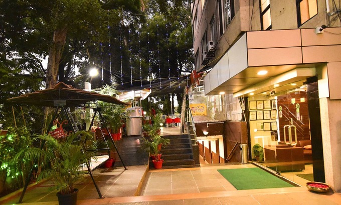Shivajinagar Hotel | MY BIZZ HOTEL
