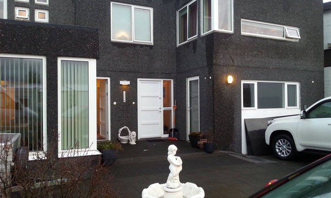Seltjarnarnes Apartment | My Guests 3 Lindarbraut 13
