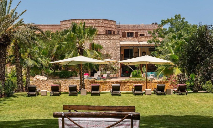 Sidi Kaouki Villa | My Rental Homes - Le Jardin Mogador private pool large garden with lake