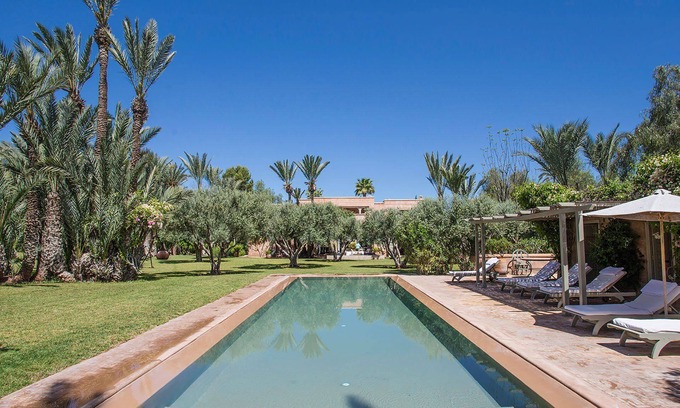 Annakhil Villa | My Rental Homes | Villa Hasna with private heted pool, tennis court air conditioning