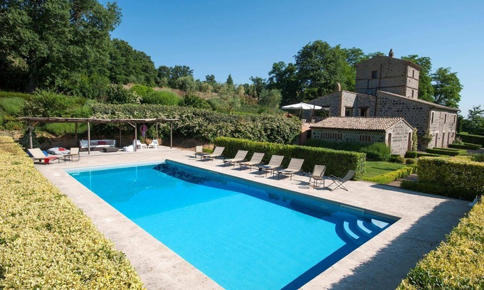 Porano Villa | My Rental Homes - Villa Collombroso with pool, large terrace and pergola