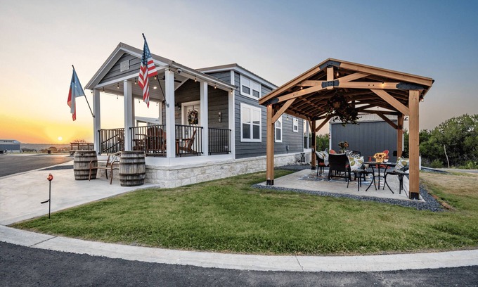 Fredericksburg Cottage | My Songbird - 165