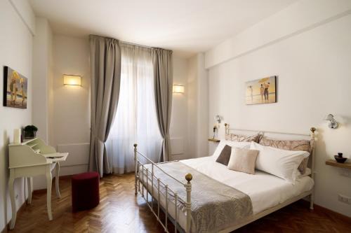 San Niccolo Apartment | MyFlorenceHoliday Gold Bridge