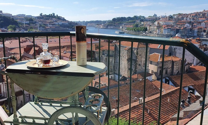 Santa Marinha Condo | MyriverPlace N.2 - Riverfront Apartment with breathtaking views