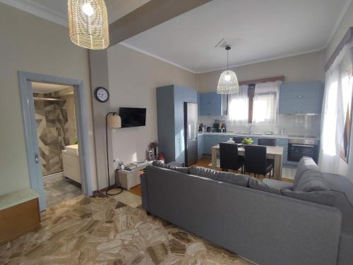 Monemvasia Apartment | Myron & Gabby's House