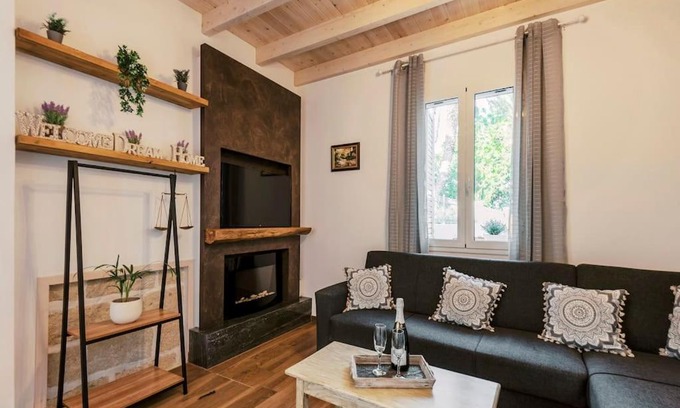 Ialyssos House | Myrovolos luxury Angie's house