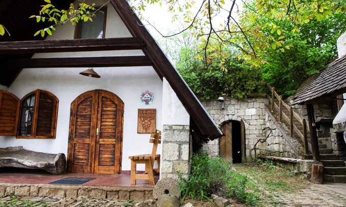 Tarcal House | Myrtus Pince és Vendégház