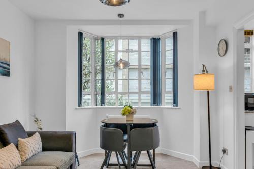 Brompton & Hans Town Apartment | MySquare Modern One Bed Serviced Apartment in Chelsea