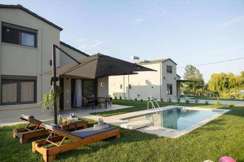 Olymbiaki Akti Villa | Mythical Olympus Mare Seaside Pool Villas