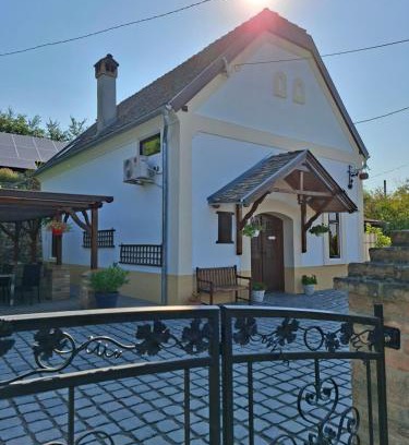 Alsonana Villa | Nánaháza