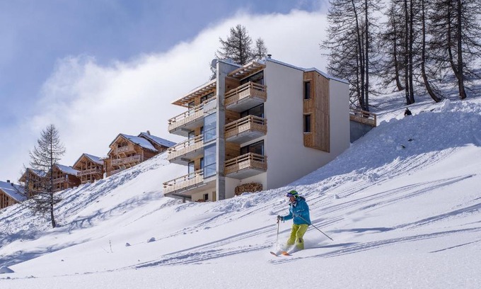 Les Claux Hotel | Névalhaia Le Chalet