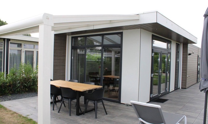 Lathum House | n/a