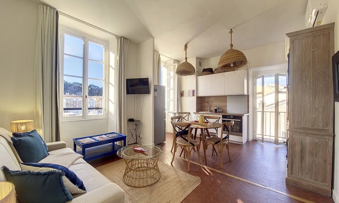 Quartier du Port Apartment | N&J - REVE BLEU - VIEW PORT