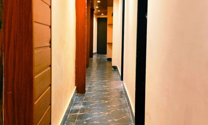 Prabhadevi Hotel | Nadim Tiger Residency