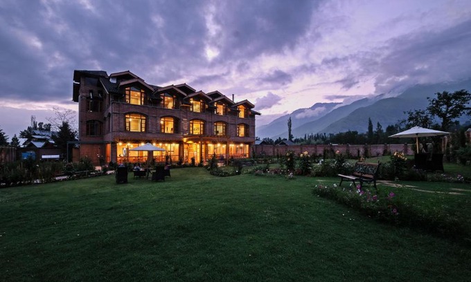 Brein Hotel | Nadis - A handcrafted boutique hotel
