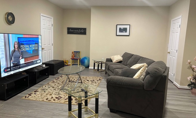 Sterling House | nAeris Suite