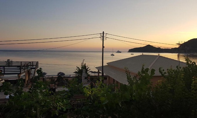 Agios Georgios Pagon Apartment | NAFSIKA Apartments