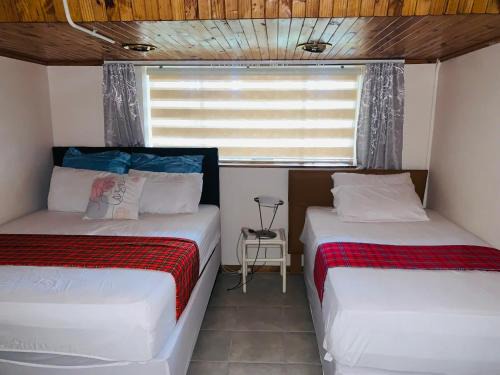 Greater Johannesburg Metropolitan Area Apartment | Naisiae - Lovely 1-bedroom vacation home with pool