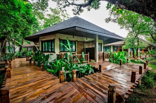 Ban Bo Han Resort | Naiyang Park Resort - SHA Extra Plus