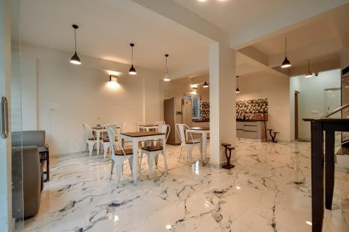 Brookefield Hotel | Namma HomeSlice, Balcony Rooms in Brookefield