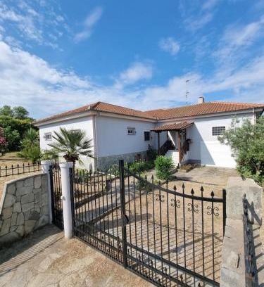 Kassandra Villa | Nana's Villa - Little Paradise