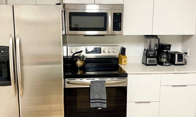 Regional District of Nanaimo House | Nanaimo Suite Stay