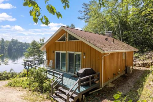 Sanbornville House | Nanas Nest - Lakefront Studio on Lovell Lake
