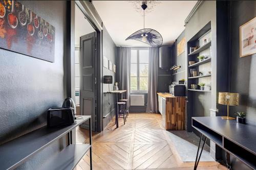 Nancy City Centre Apartment | Nancy Vieille ville Stanislas